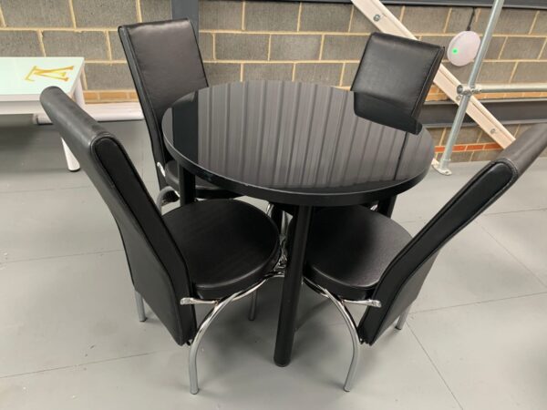 Metro Dining Set